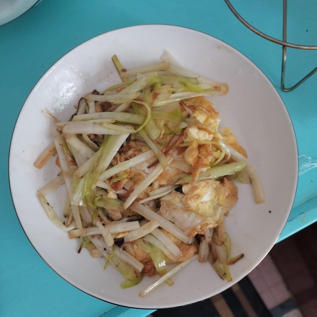 整个简单的韭黄炒蛋（手把手教学）