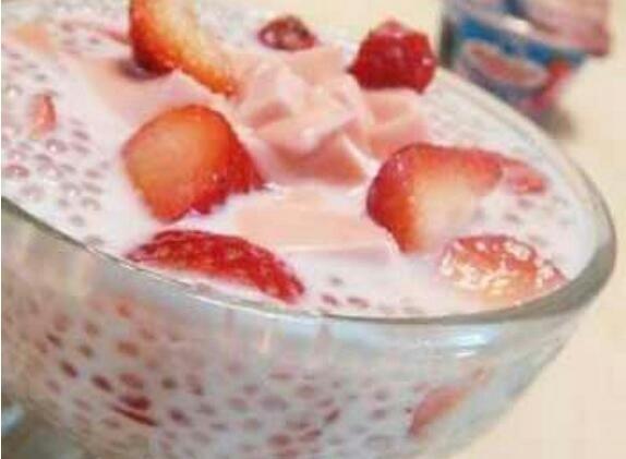 草莓西米露的做法