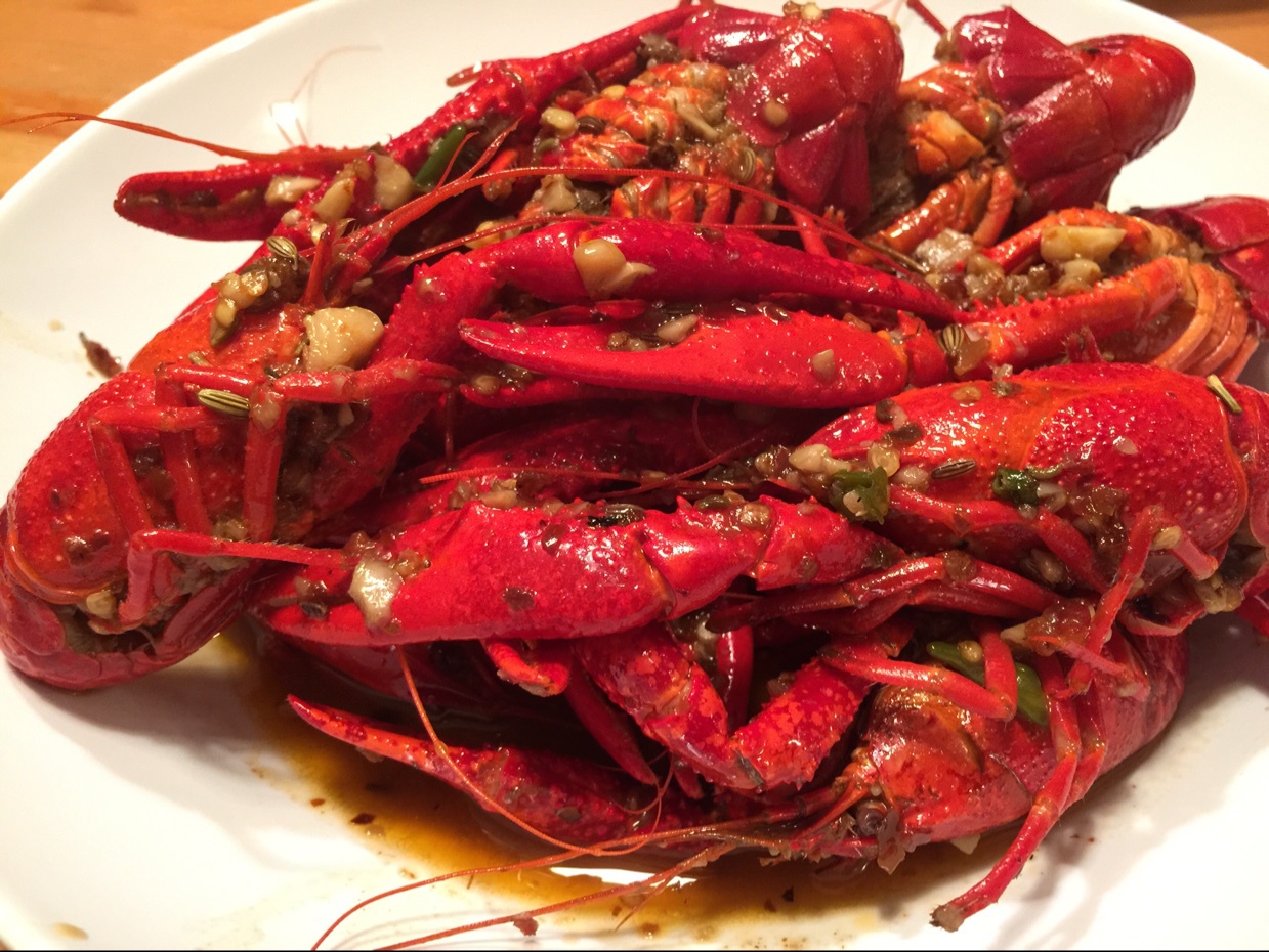 暴风雨使我安睡做的麻辣小龙虾