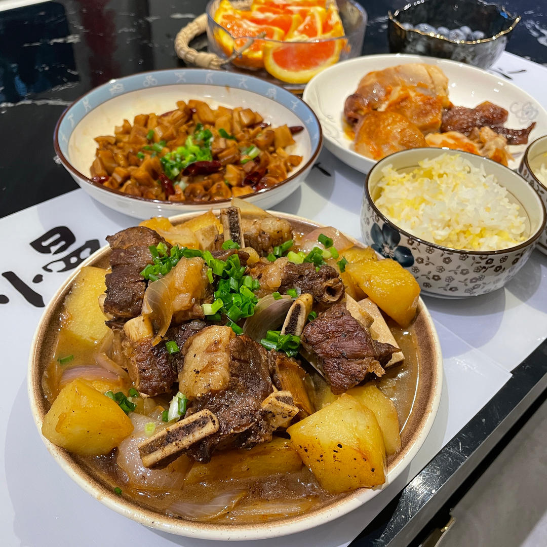 牛仔骨炖土豆