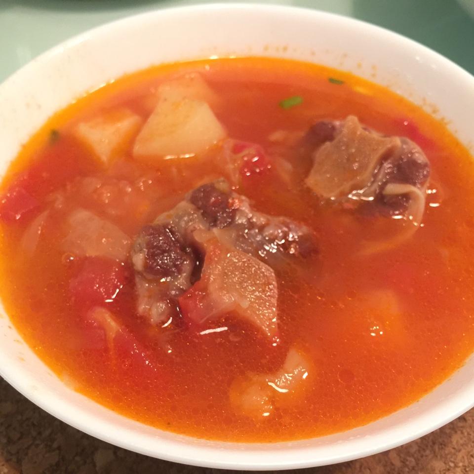 暖心暖胃番茄牛尾汤（减肥版）