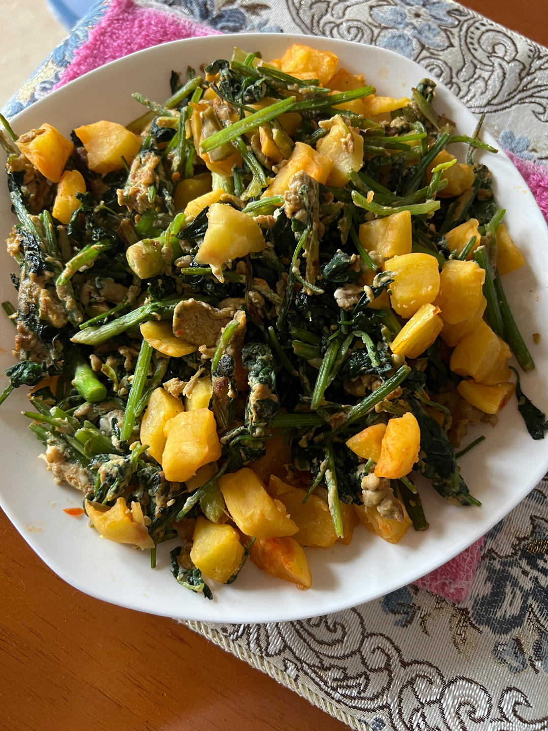香菜炒鸡蛋