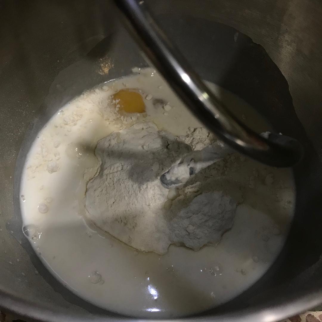 纯奶手撕吐司的做法 步骤1