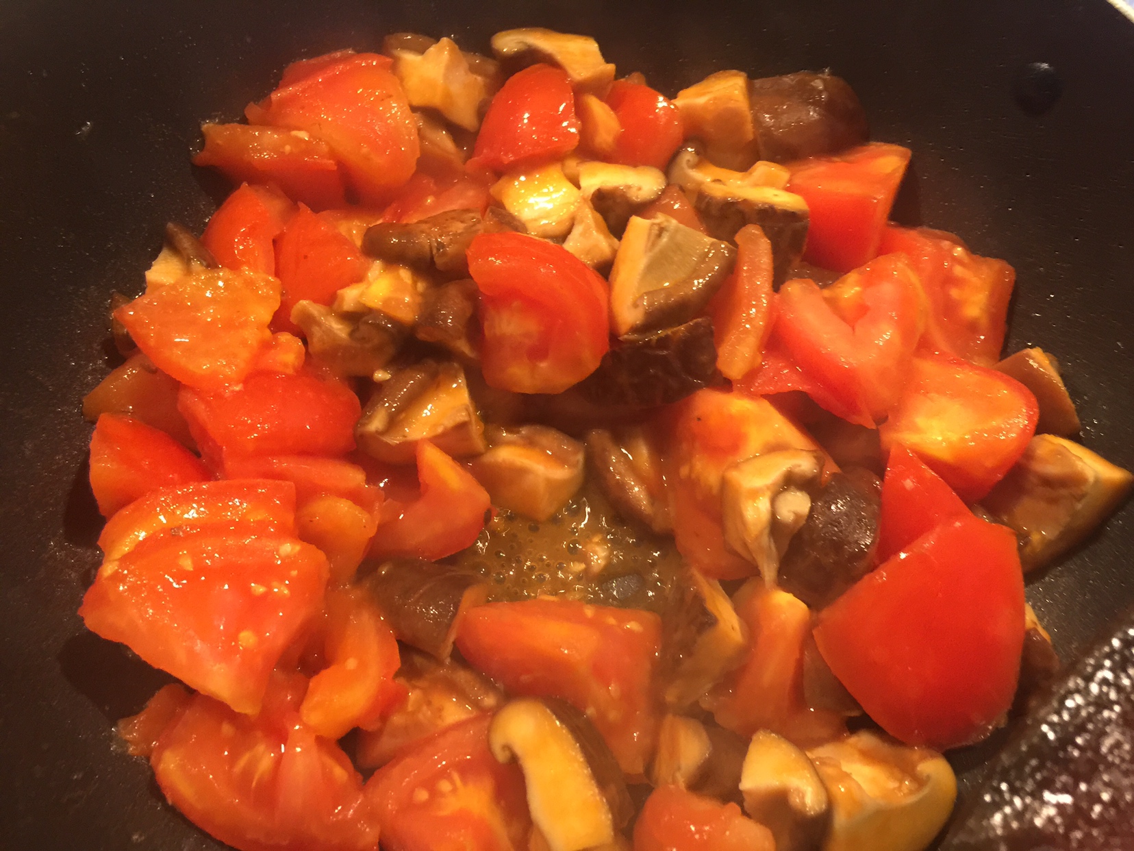 西红柿炒香菇的做法 步骤5