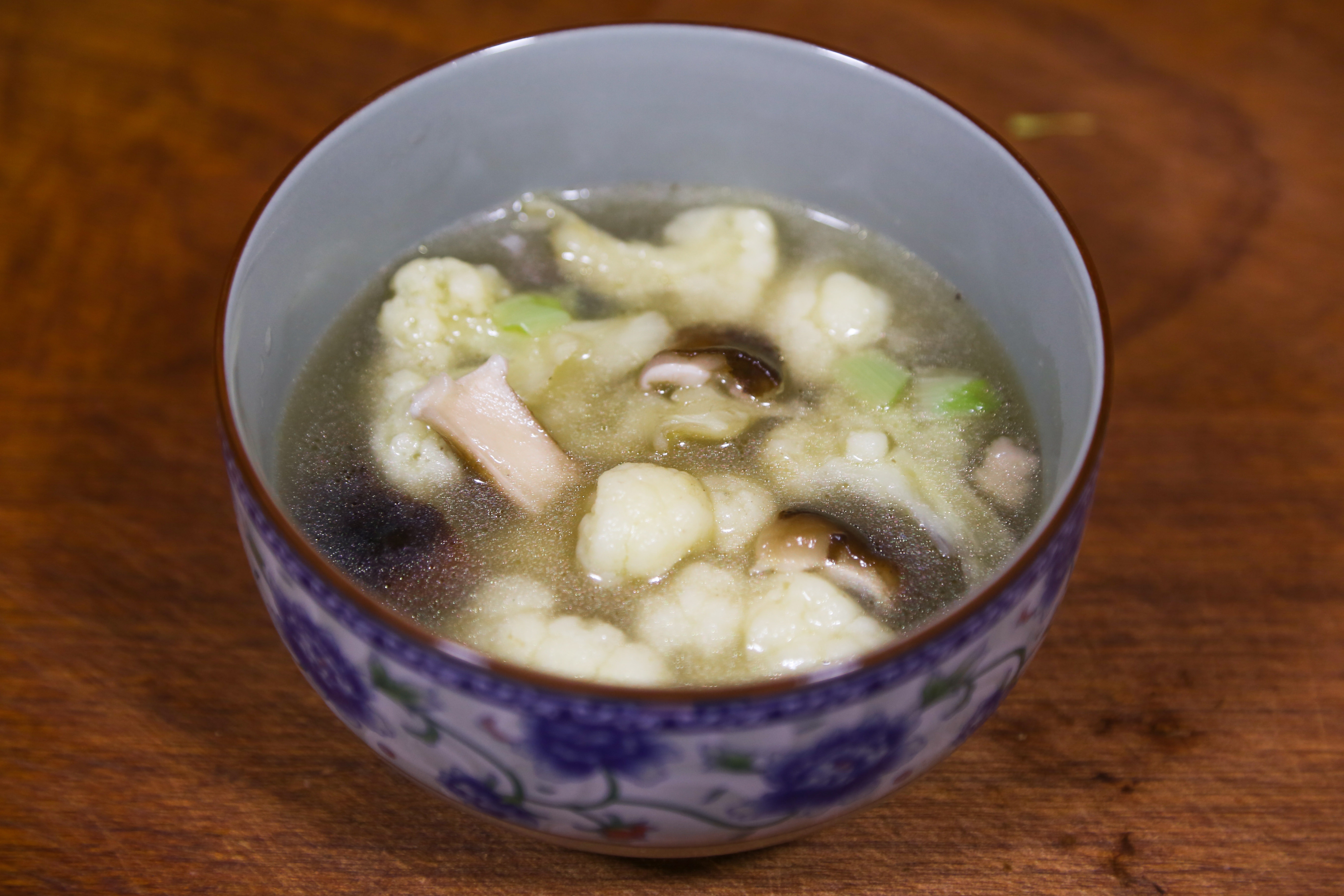 虾皮香菇菜花汤