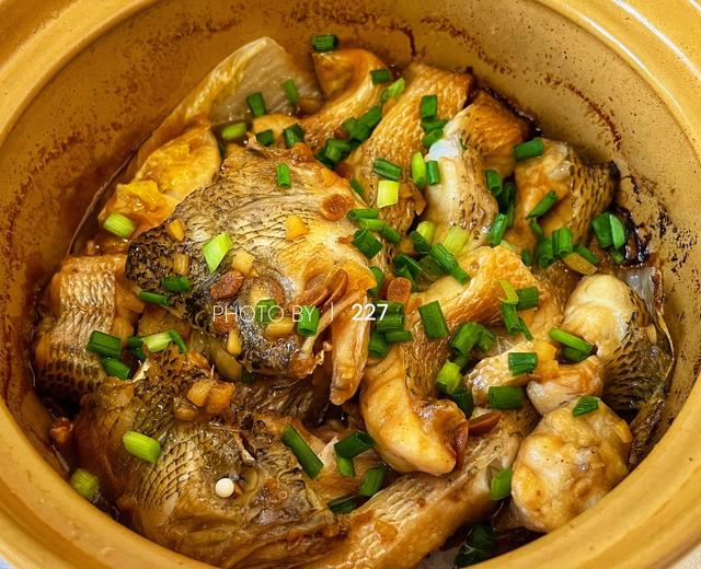 砂锅焗鲈鱼😃的做法