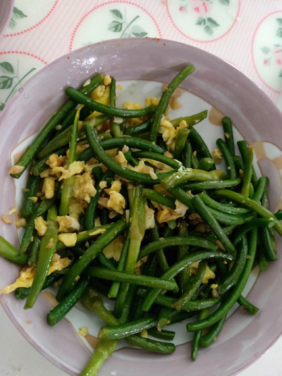 蒜薹炒鸡蛋