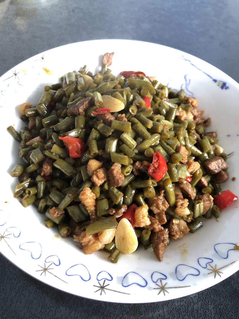 酸豆角炒肉沫