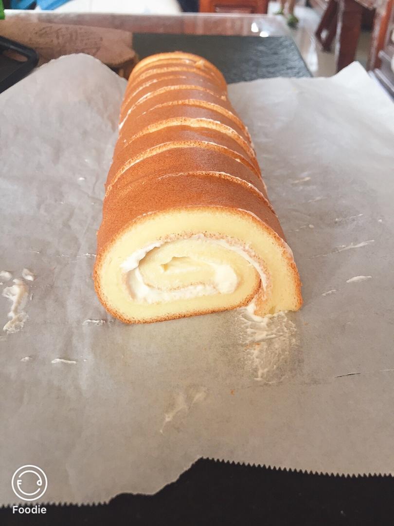 超详细的瑞士卷奶油蛋糕卷原味蛋糕卷的制作方法 饱满不掉皮不开裂（附模具换算方法）