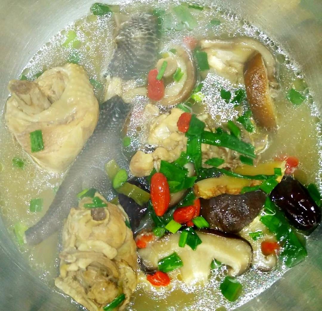香菇炖鸡