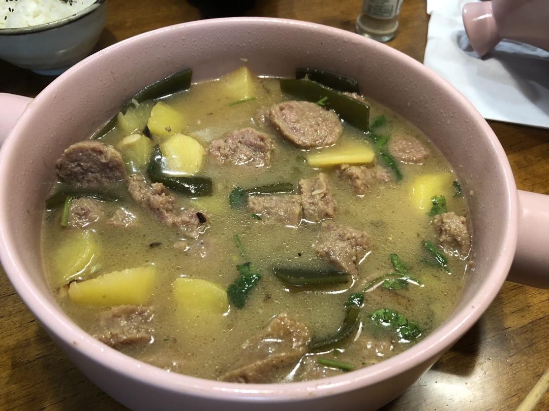 超简单且鲜美的土豆海带汤