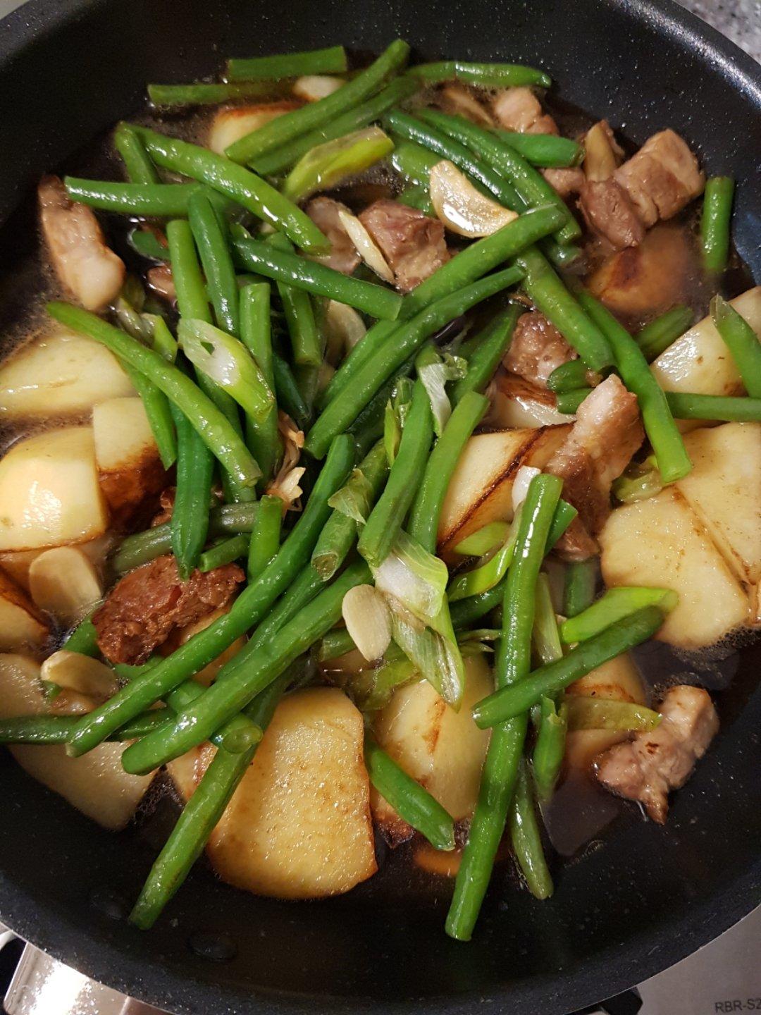 土豆豆角炖排骨