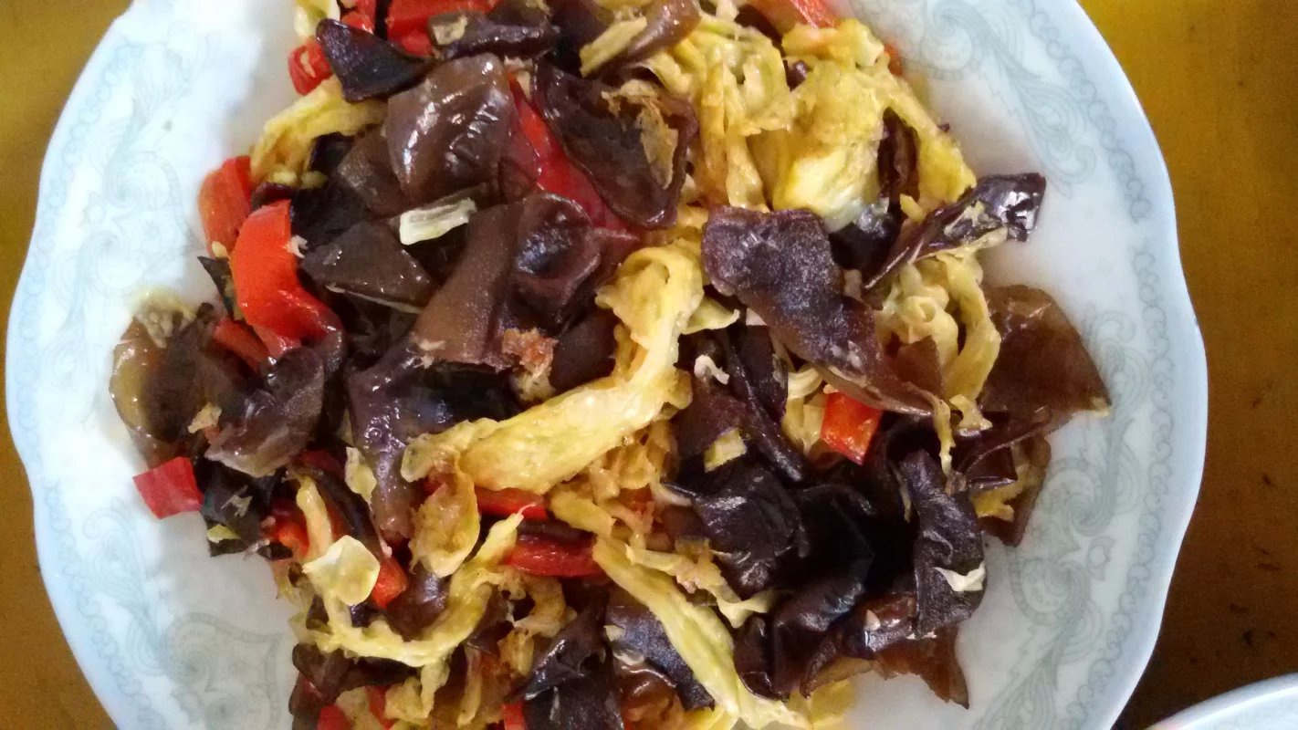 黑木耳炒腐竹