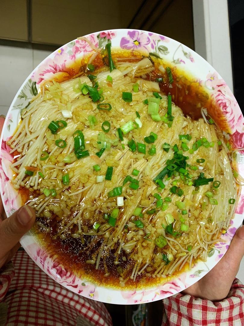 蒜蓉蒸金针菇