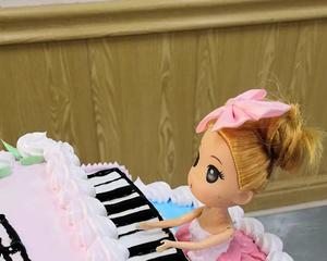 芭比娃娃生日蛋糕儿童情景生日蛋糕的做法 步骤1