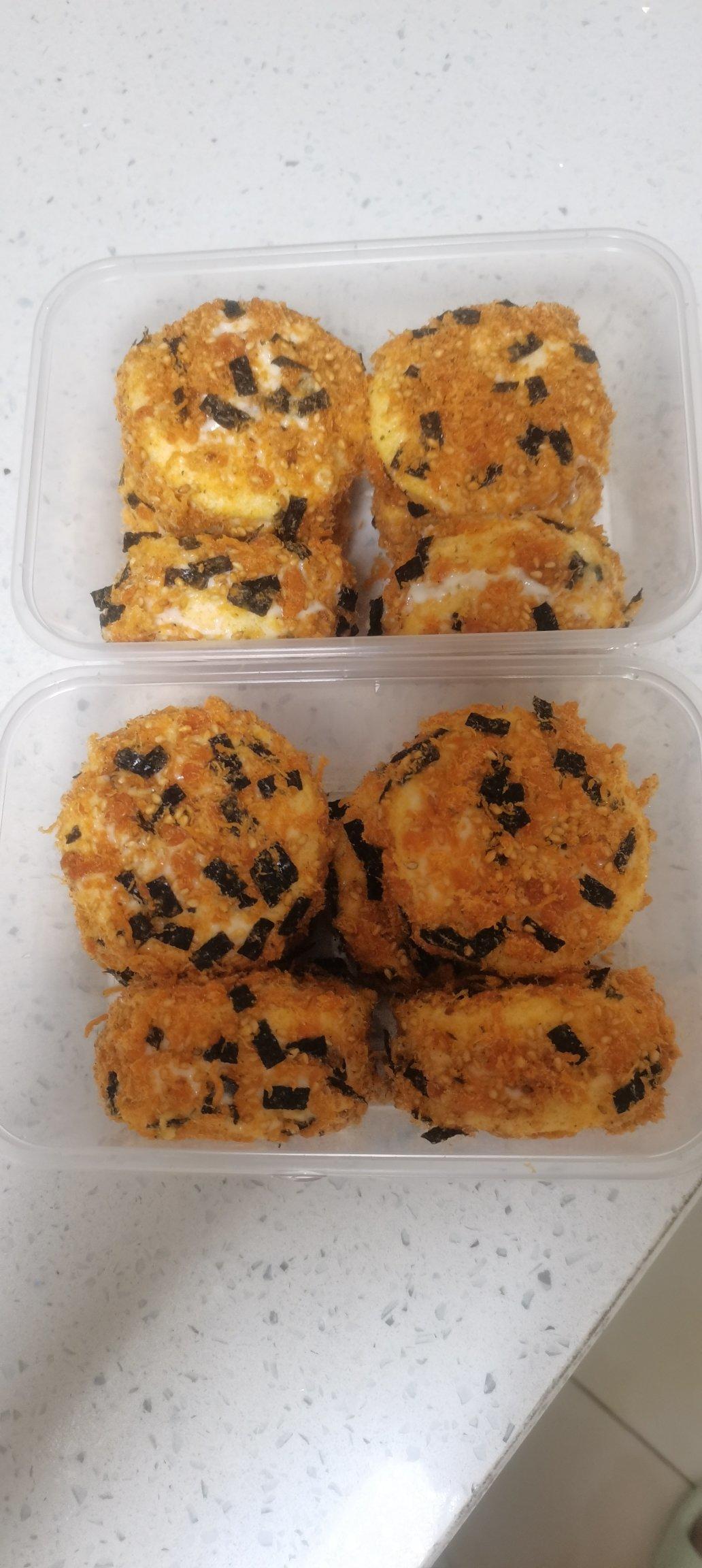 筱筱筱厨做的吃一口就停不下来肉松小贝(用古早味蛋糕做的会比一般卖