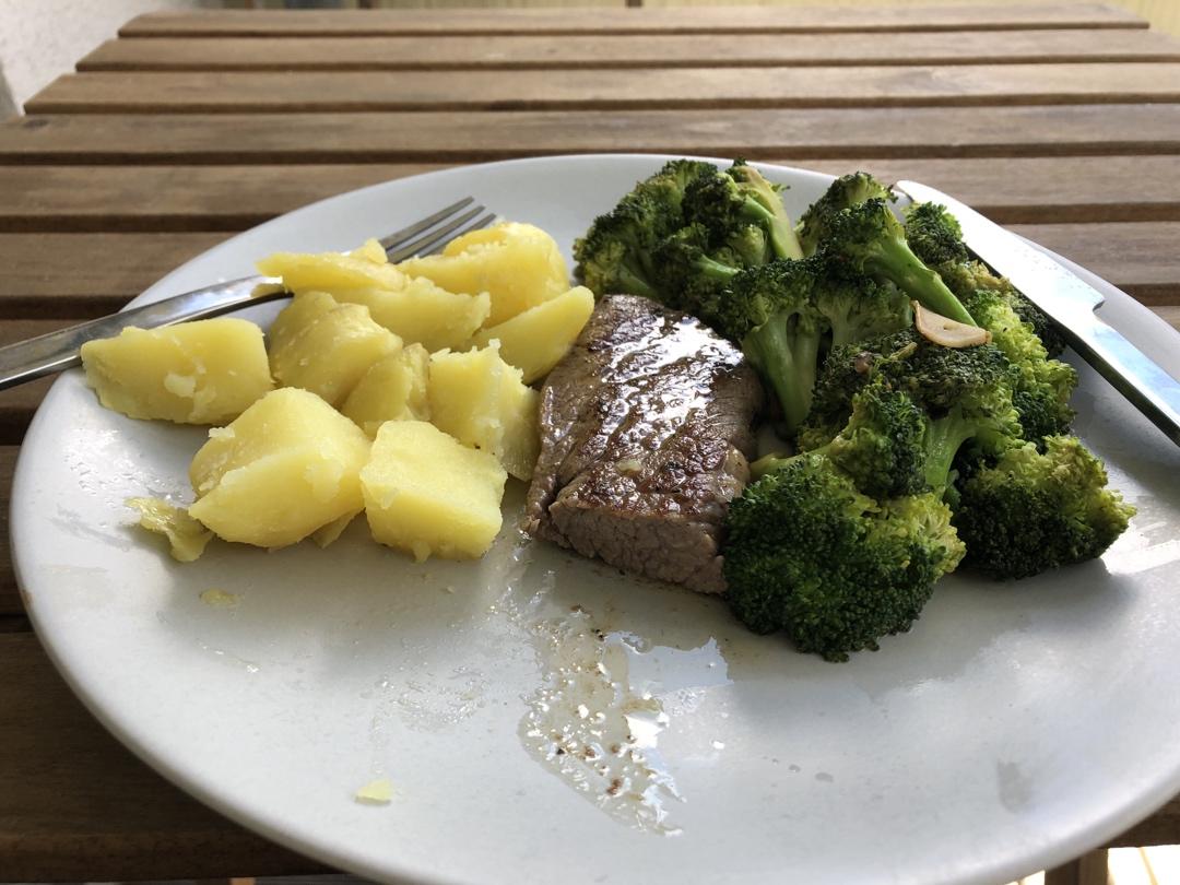 【曼食慢语】西冷牛排配香草黄油