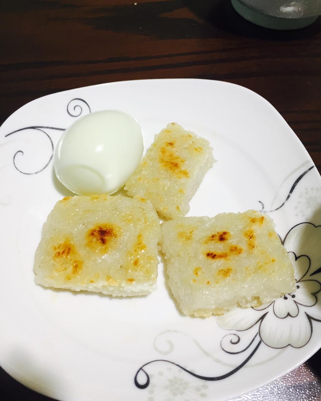 糯米糍粑---江南人叫它糍饭糕！