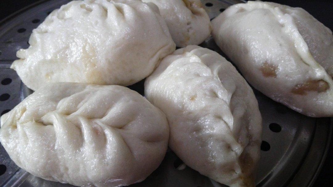 鲜美多汁的洋葱牛肉包子