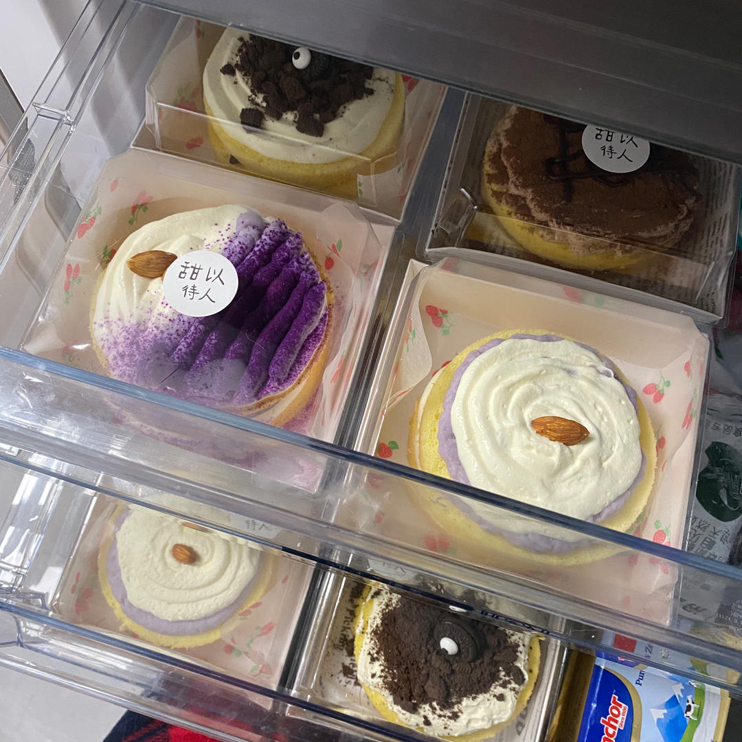 香芋奶油盒子蛋糕