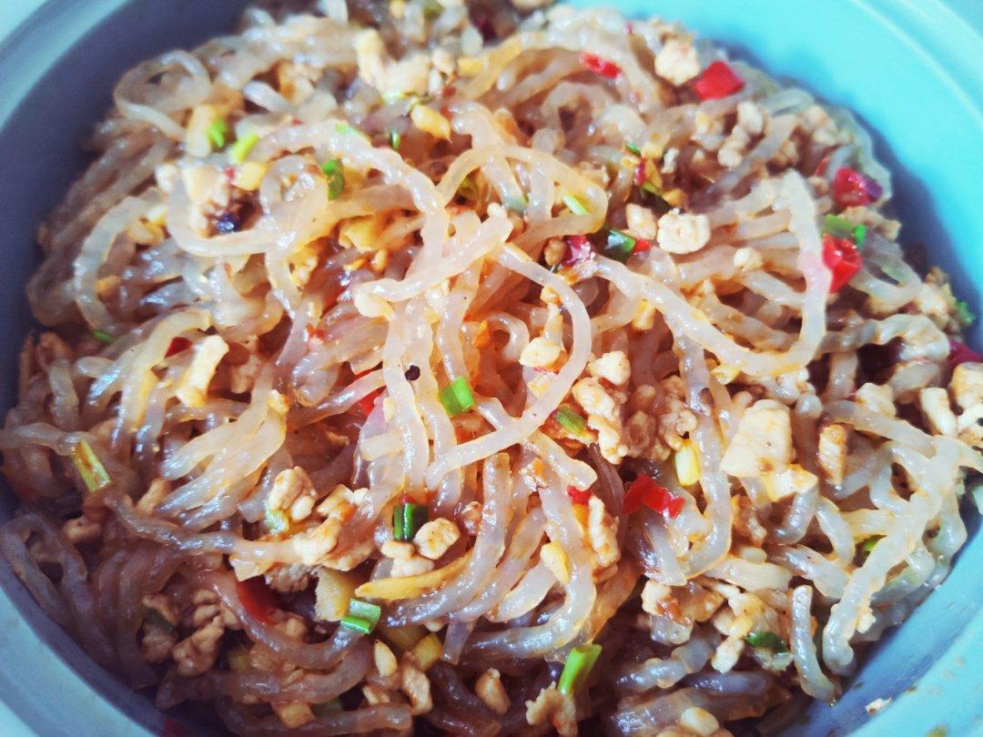 厨师长教你：“蚂蚁上树”的家常做法，非常详细的讲解