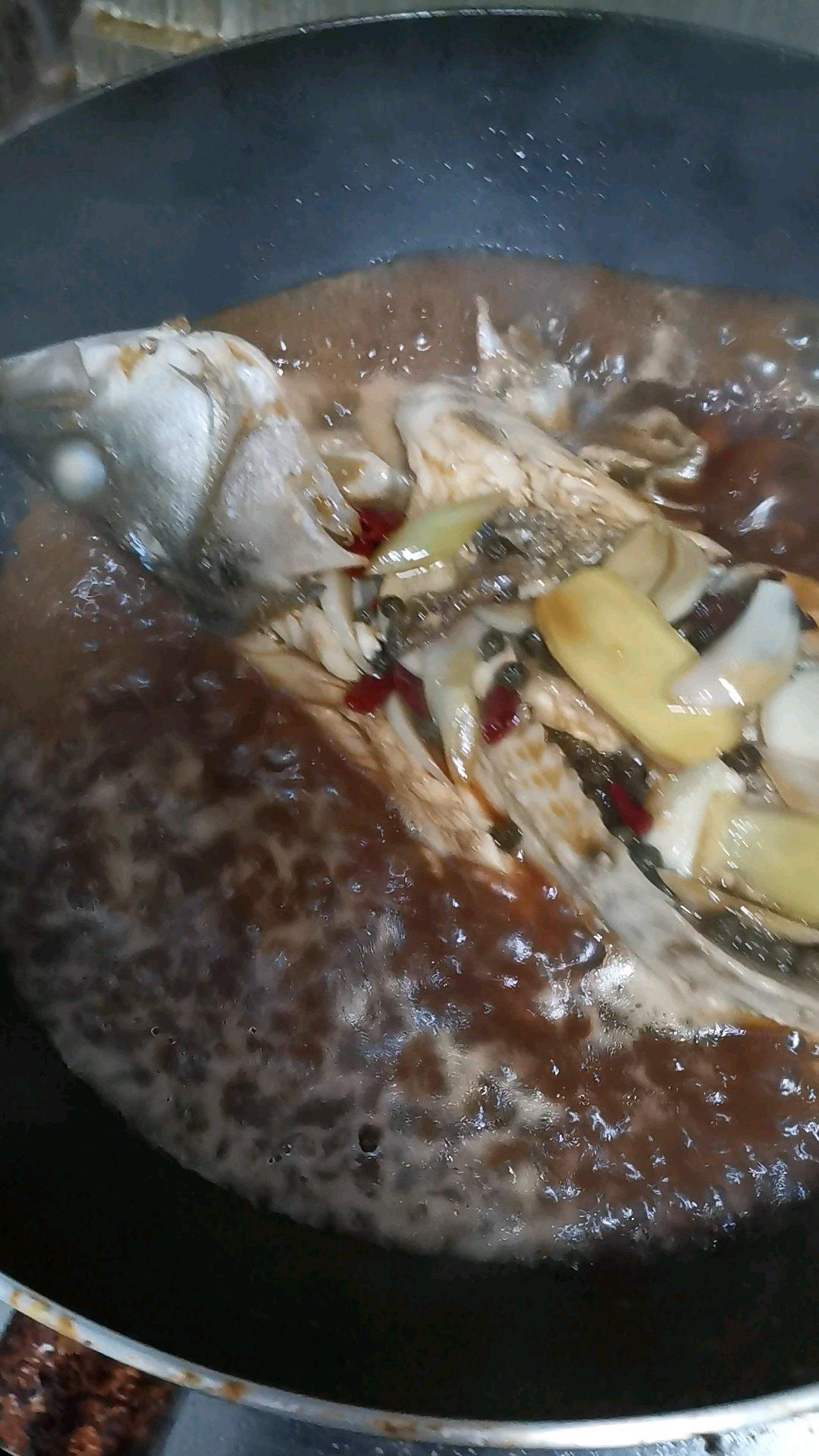 红烧鲈鱼