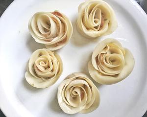 唯美的玫瑰花饺的做法 步骤5