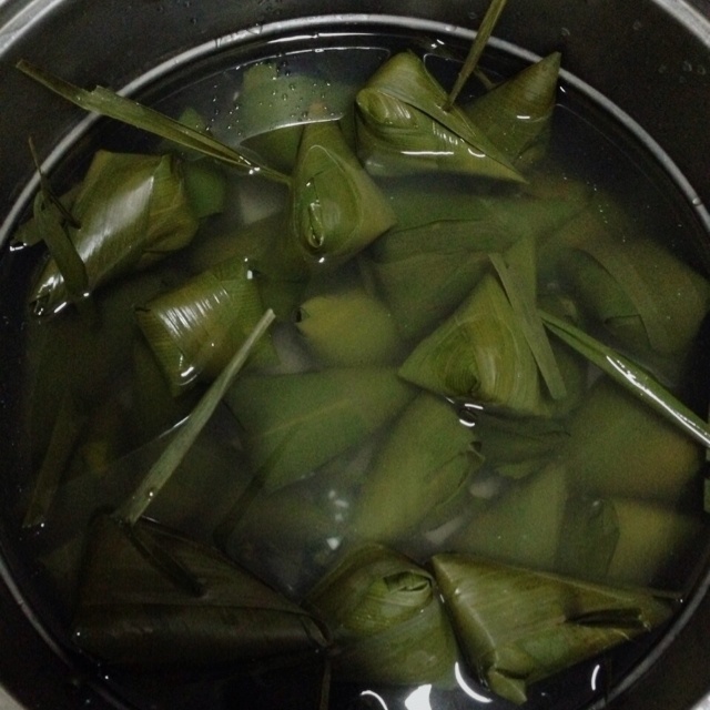 包粽子