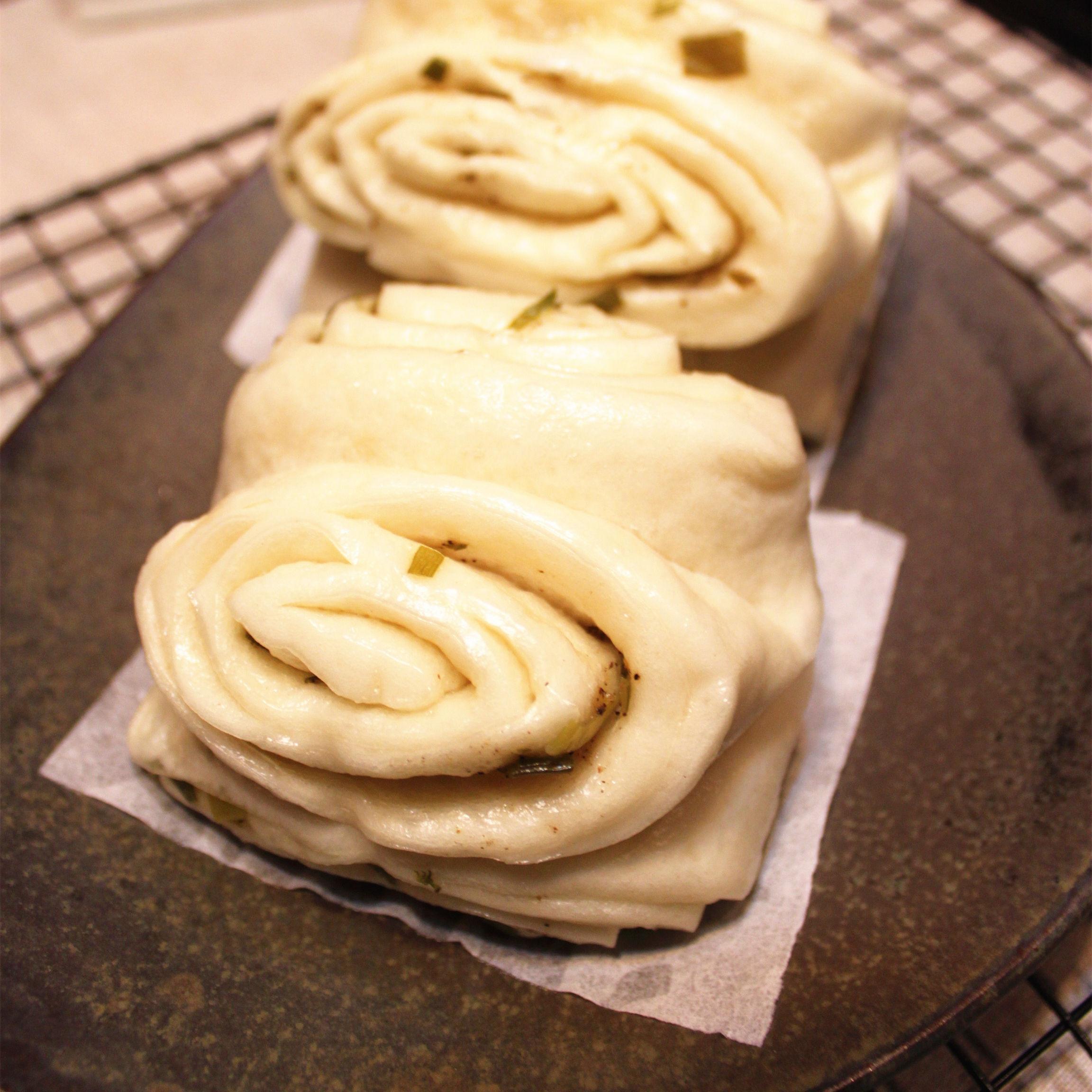面包机做中式面点--香葱花卷的做法