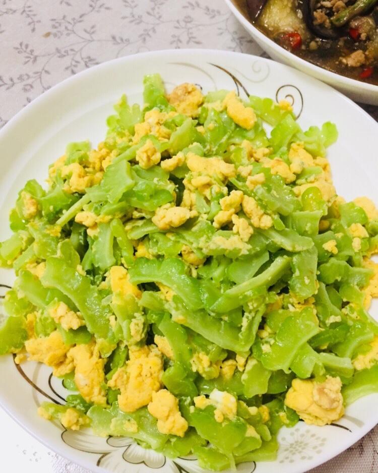厨师长教你：“苦瓜煎蛋”的家常做法，营养又美味