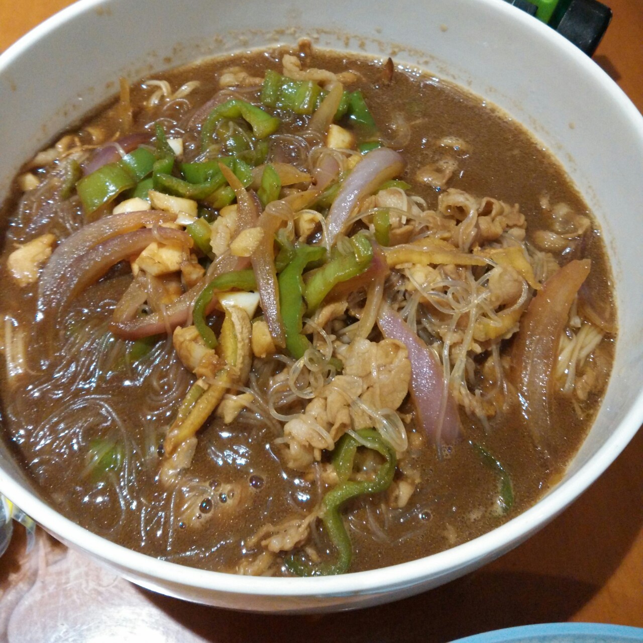 金针菇肥牛番茄锅