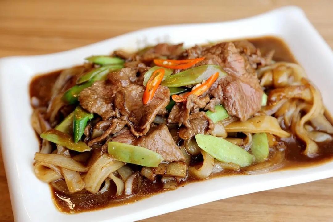 湿炒牛河的做法