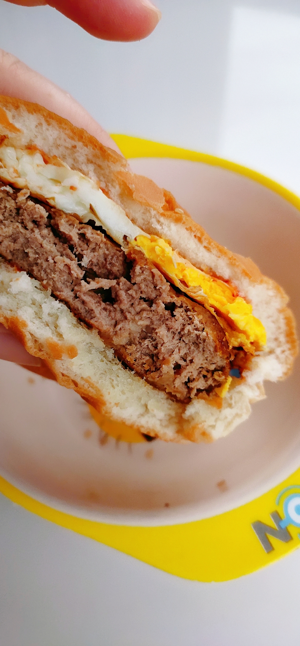真正的牛肉饼汉堡🍔【超级好吃啊！！！】宝妈一定要收藏！可以隔夜做好睡懒觉的早餐！的做法