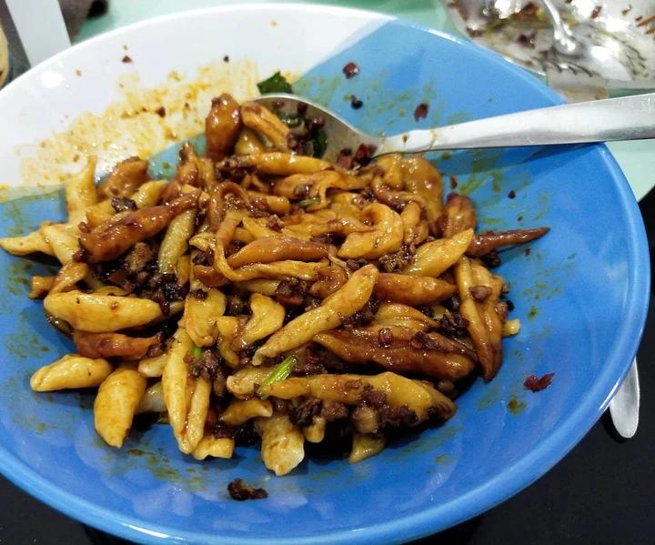 酸辣开胃肉末剪刀面