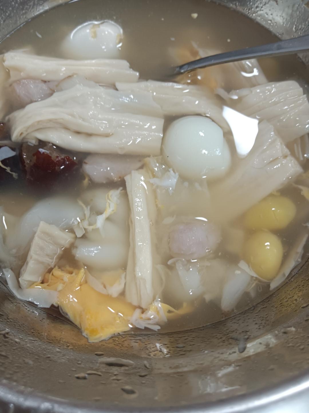 白果腐竹鸡蛋糖水