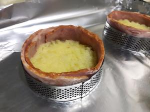 培根圈圈薯泥烤蛋（零难度高颜值brunch🍳）的做法 步骤1