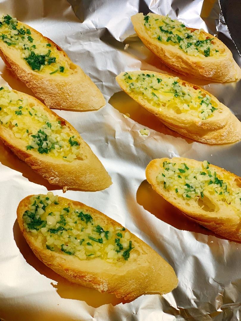 法香蒜蓉芝士烤吐司