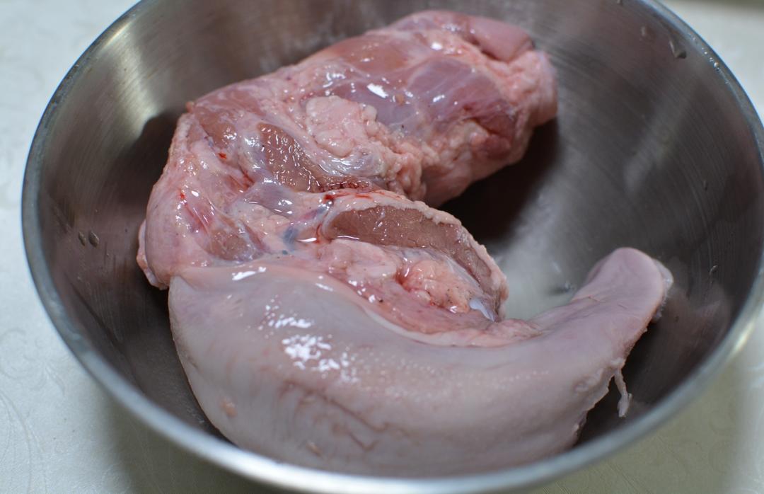 沙姜啫啫豬利（豬舌）的做法 步驟1