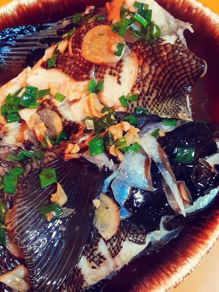 清蒸海鲈鱼