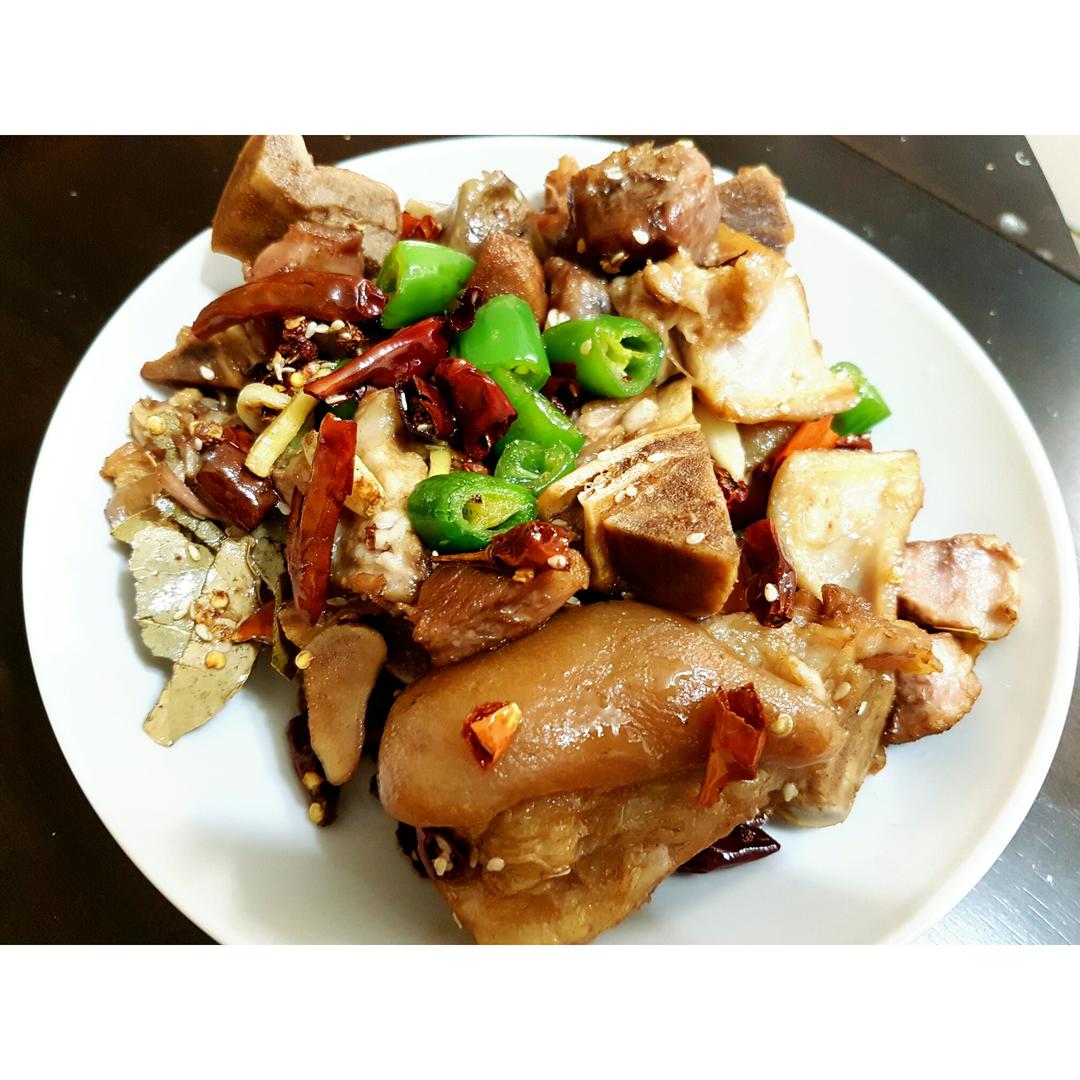 私房香辣猪蹄๑