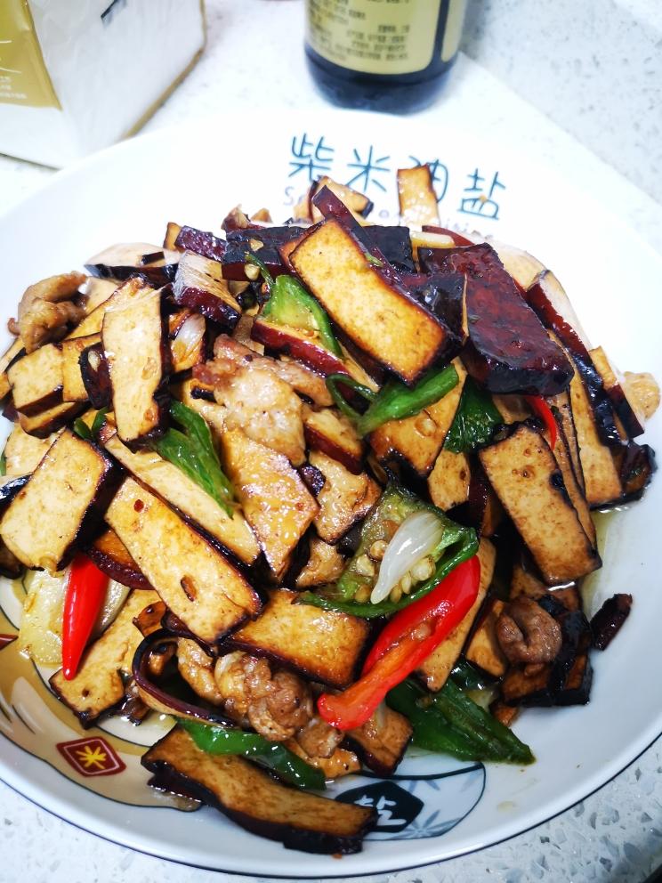 卤香干炒肉