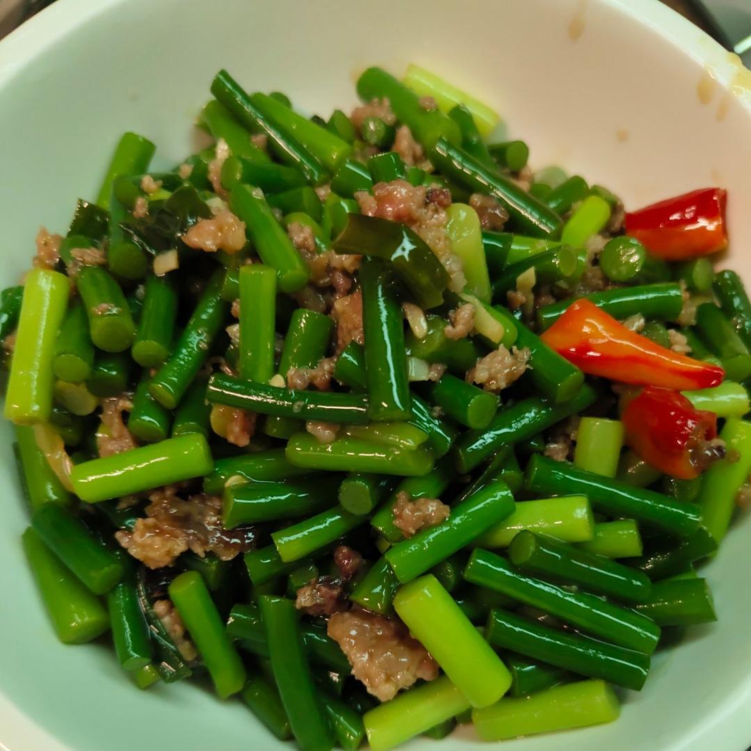 蒜苔炒肉末，三碗米饭都不够吃