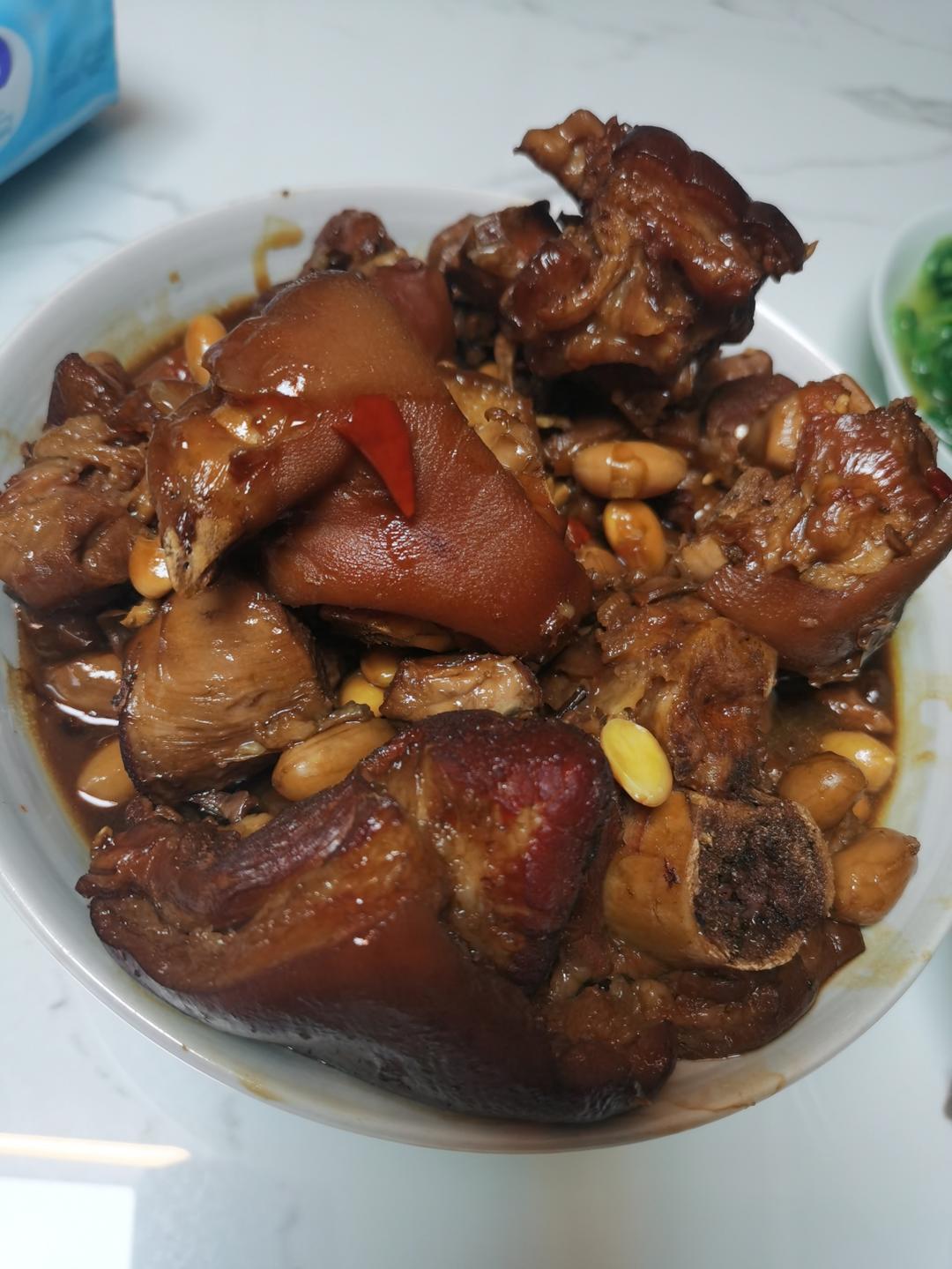 年夜菜必做的红焖猪蹄