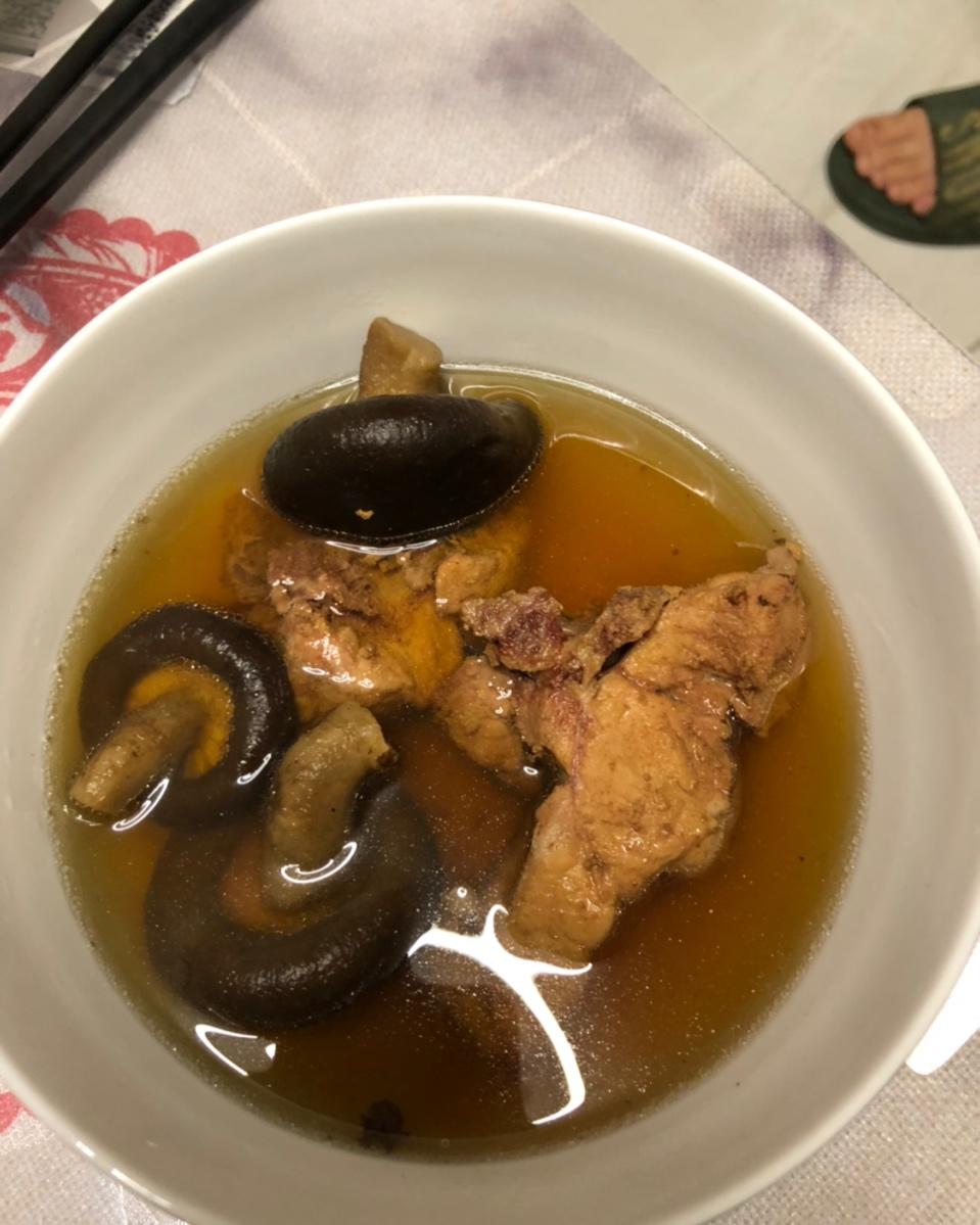 驰盎做的香菇排骨汤