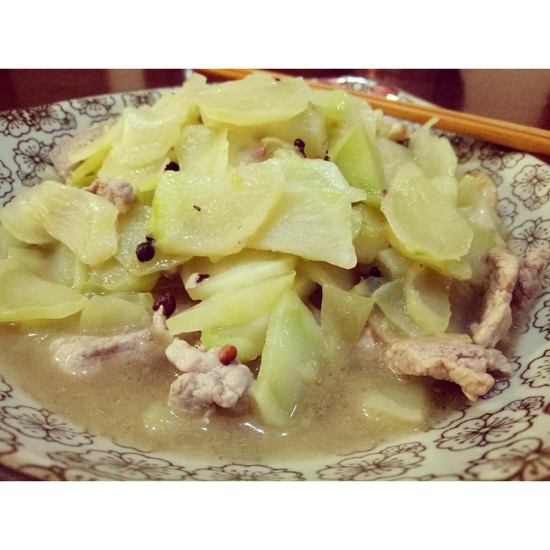 儿菜炒肉片