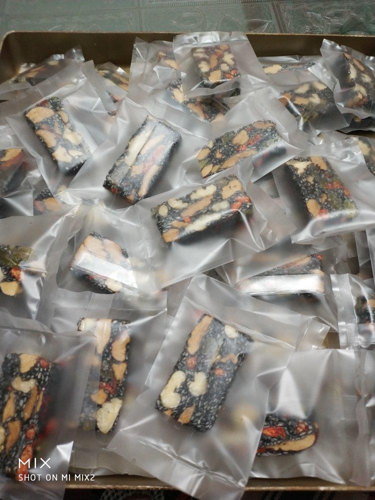 好吃到哭的黑芝麻营养糕