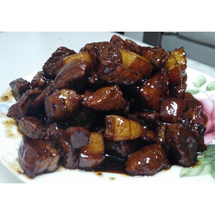 吃着碗里望着锅里的红烧肉