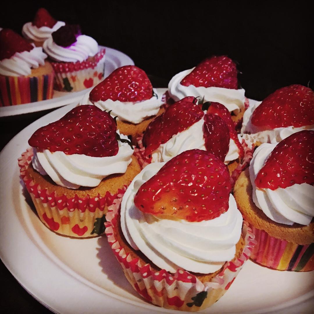 淡奶油纸杯蛋糕