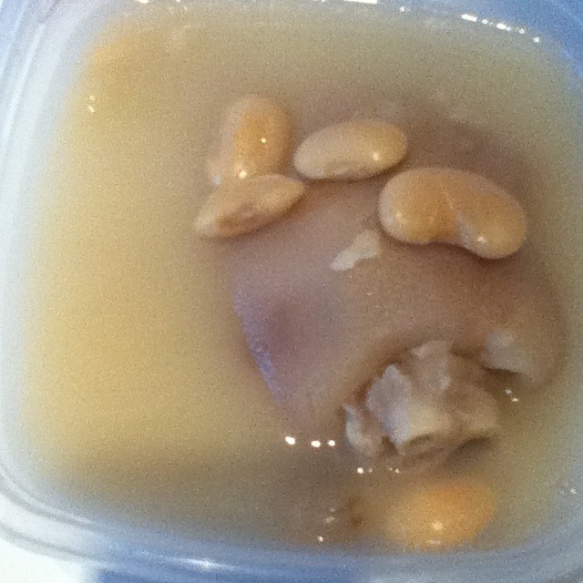雪豆蹄花汤