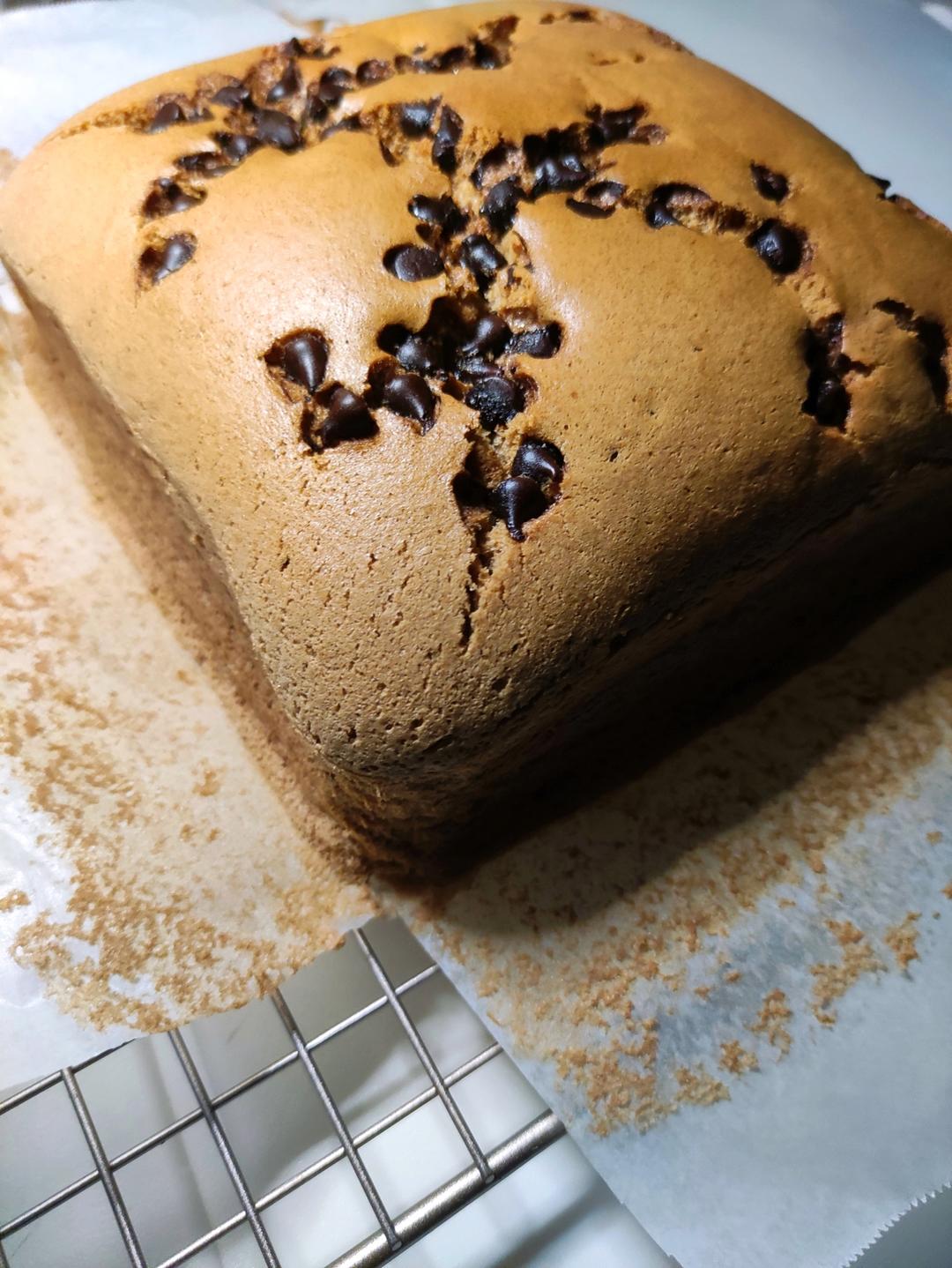 柔软细腻，浓郁香气的巧克力古早味蛋糕